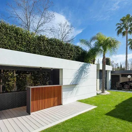 Contemporanea Al Campo De Golf De Guadalmina Holiday home *