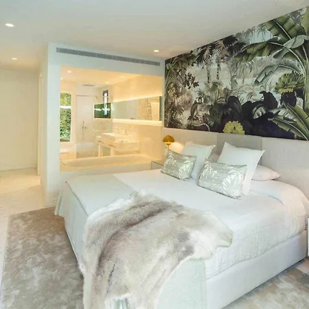 Contemporanea Al Campo De Golf De Guadalmina * Marbella